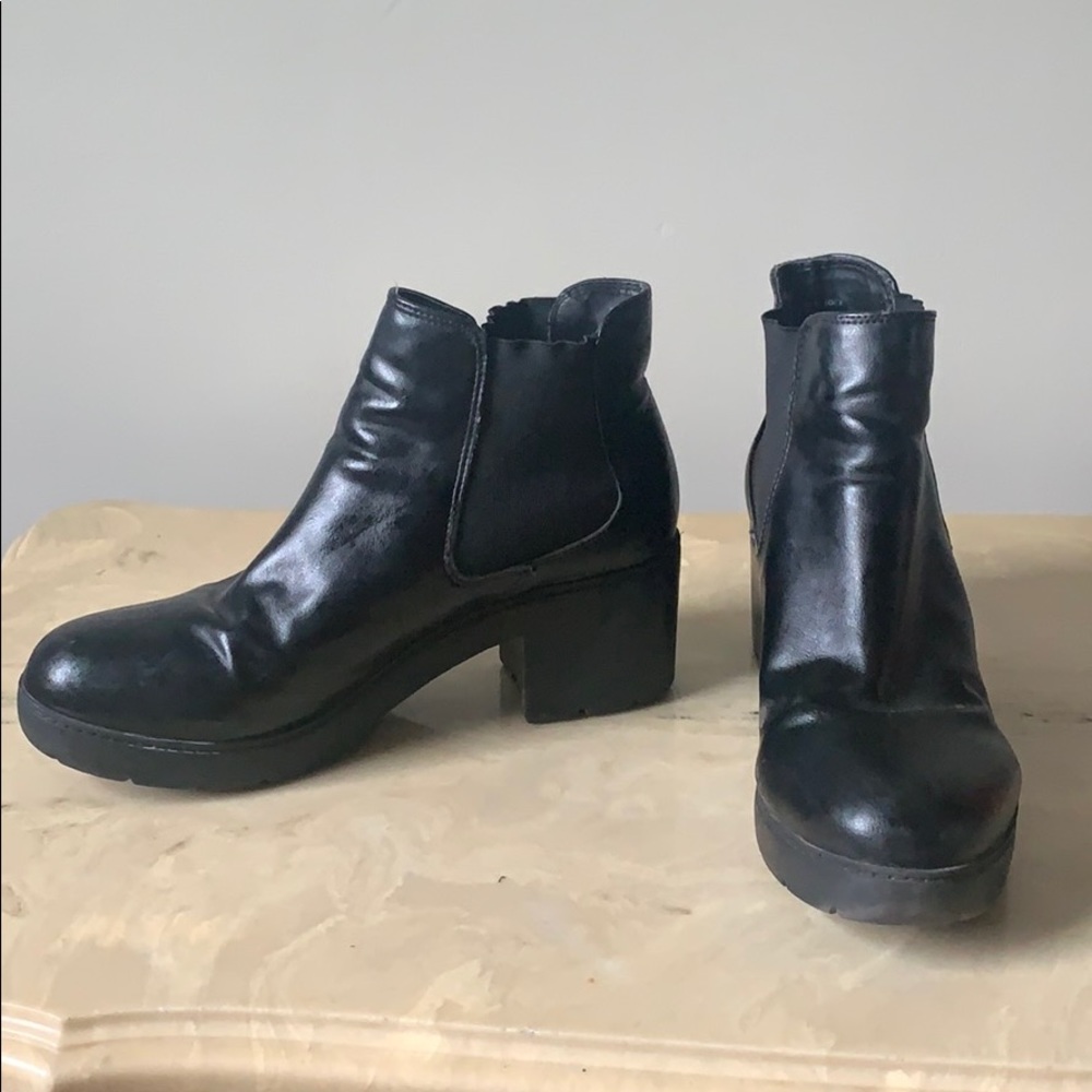 Black Steve Madden booties